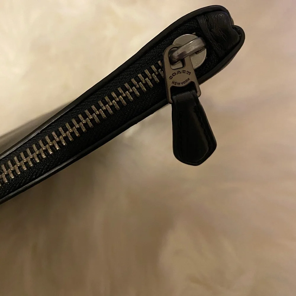 COACH STARWARS POUCH WRISTLET NWT - Picture 5 of 15